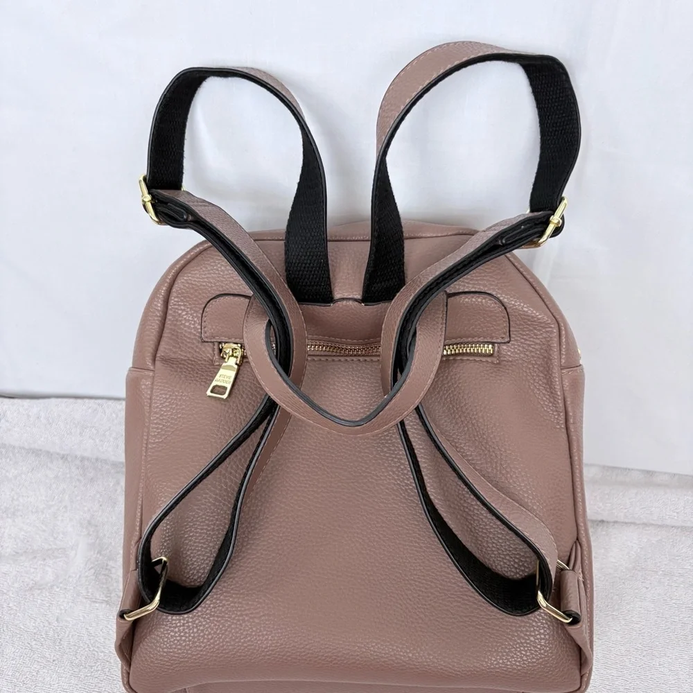 Steve Madden Faux Leather Mauve Backpack & Gold Accents Casual Women's Bag Sz M - Picture 6 of 15